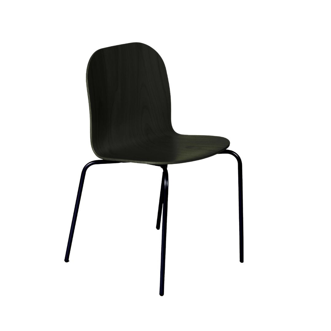 Chaise en bois noir