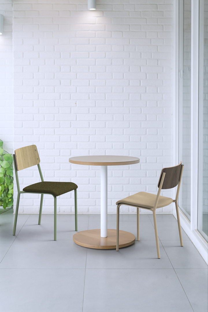 La chaise R10 - Noyer