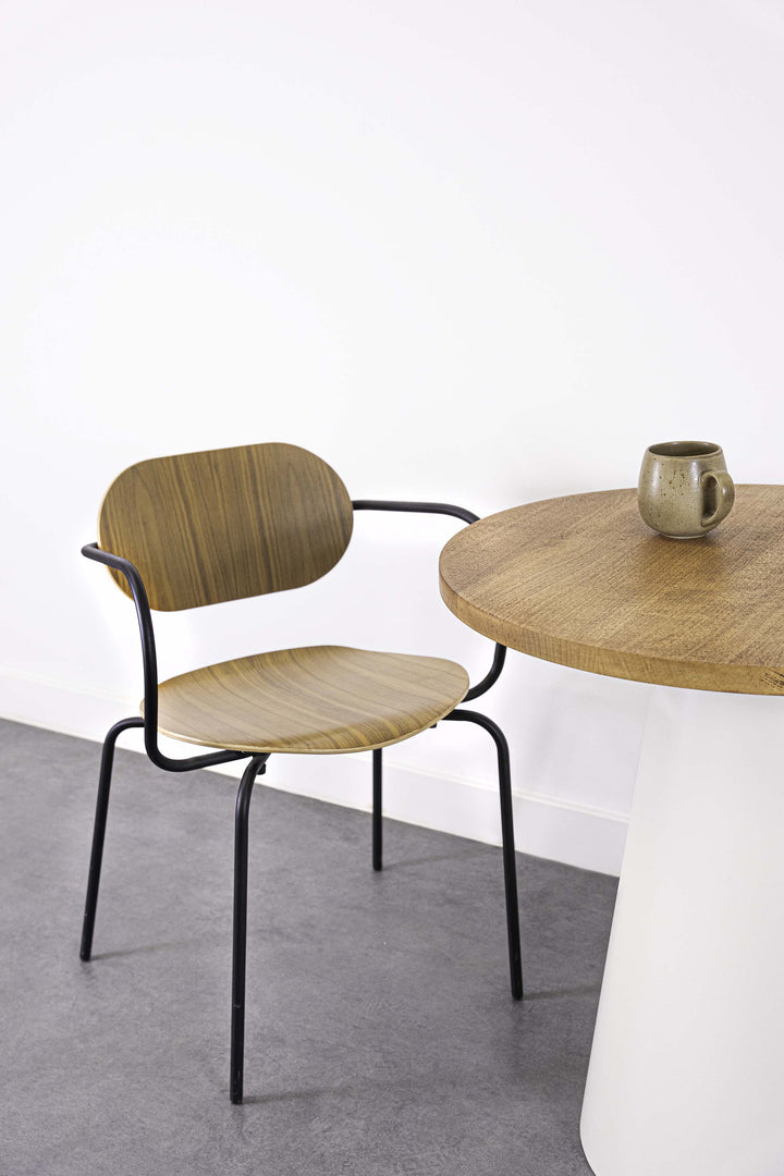 chaise design en noyer