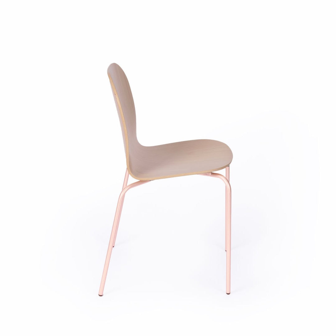 chaise avec pied rose pastel