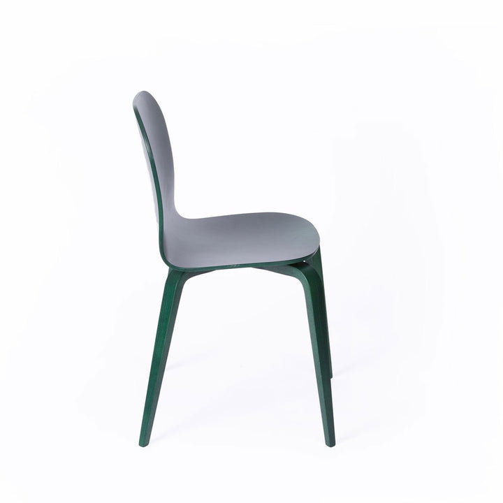 chaise en hêtre verte