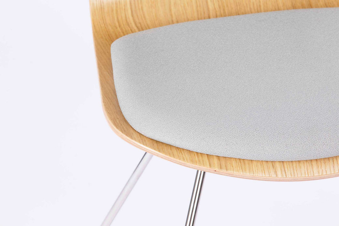 chaise design en chêne