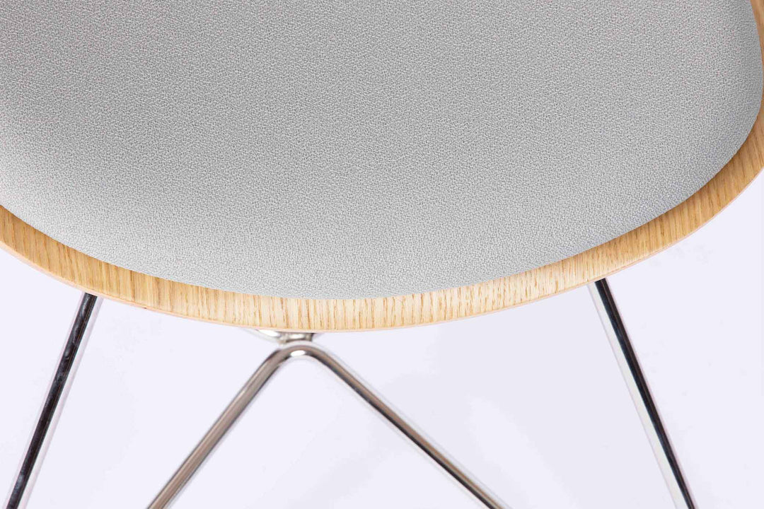 chaise design en chêne