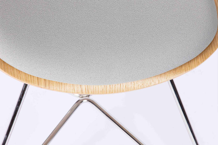 chaise design en chêne