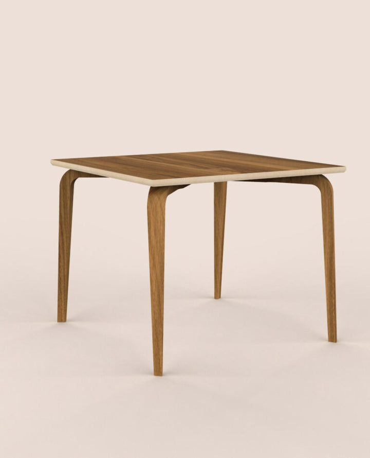 Table de salon carrée en bois et chêne
