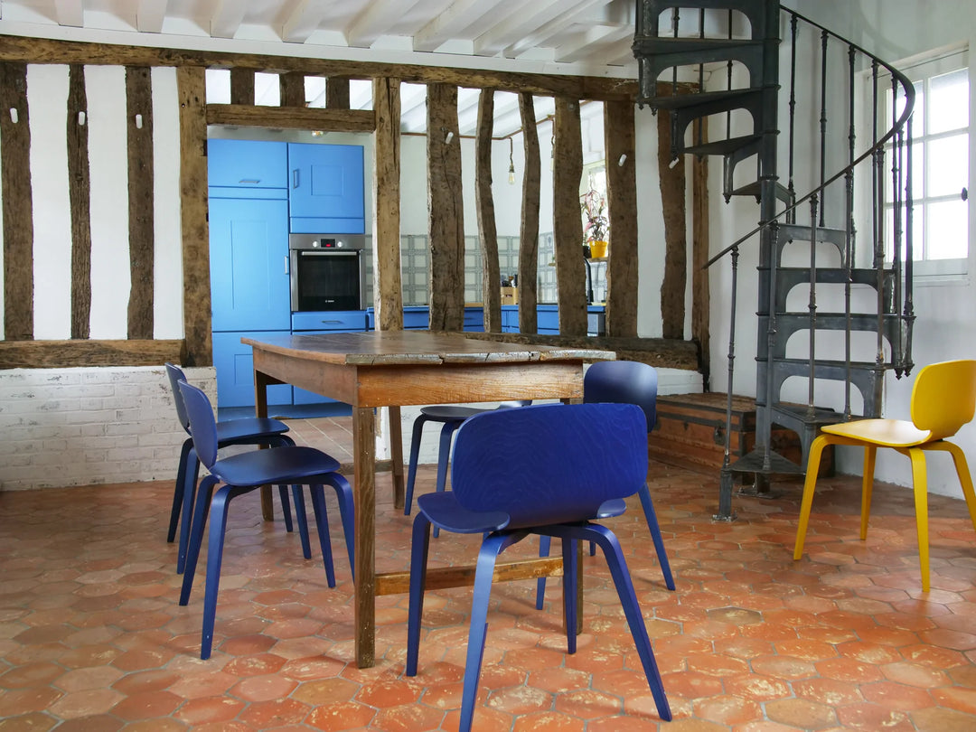 chaise en bois design bleu canard