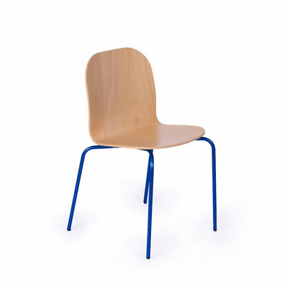 chaise avec pied bleu