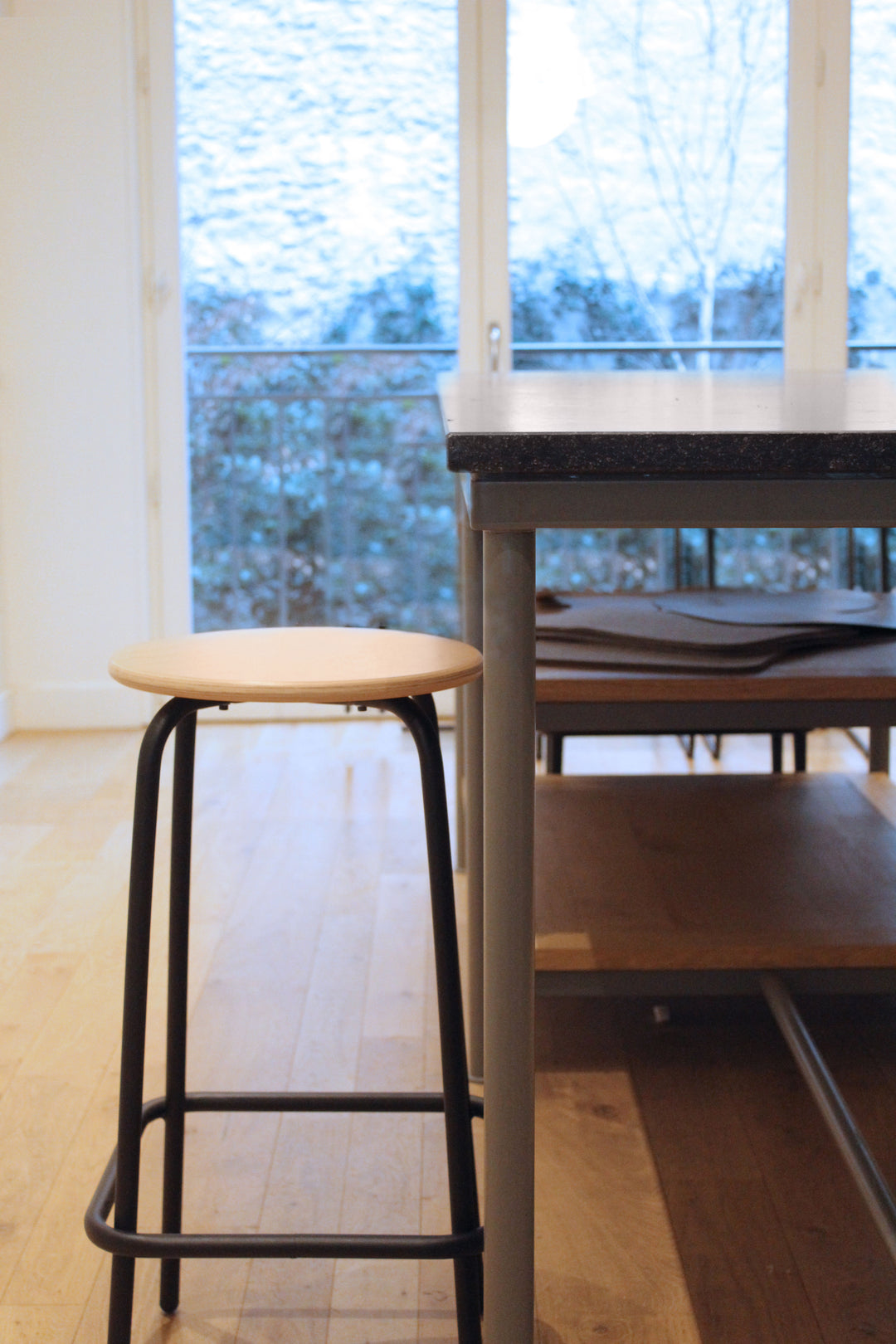 tabouret en bois et hêtre