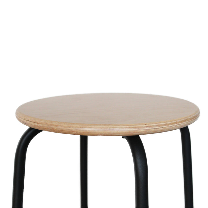 tabouret en bois et hêtre