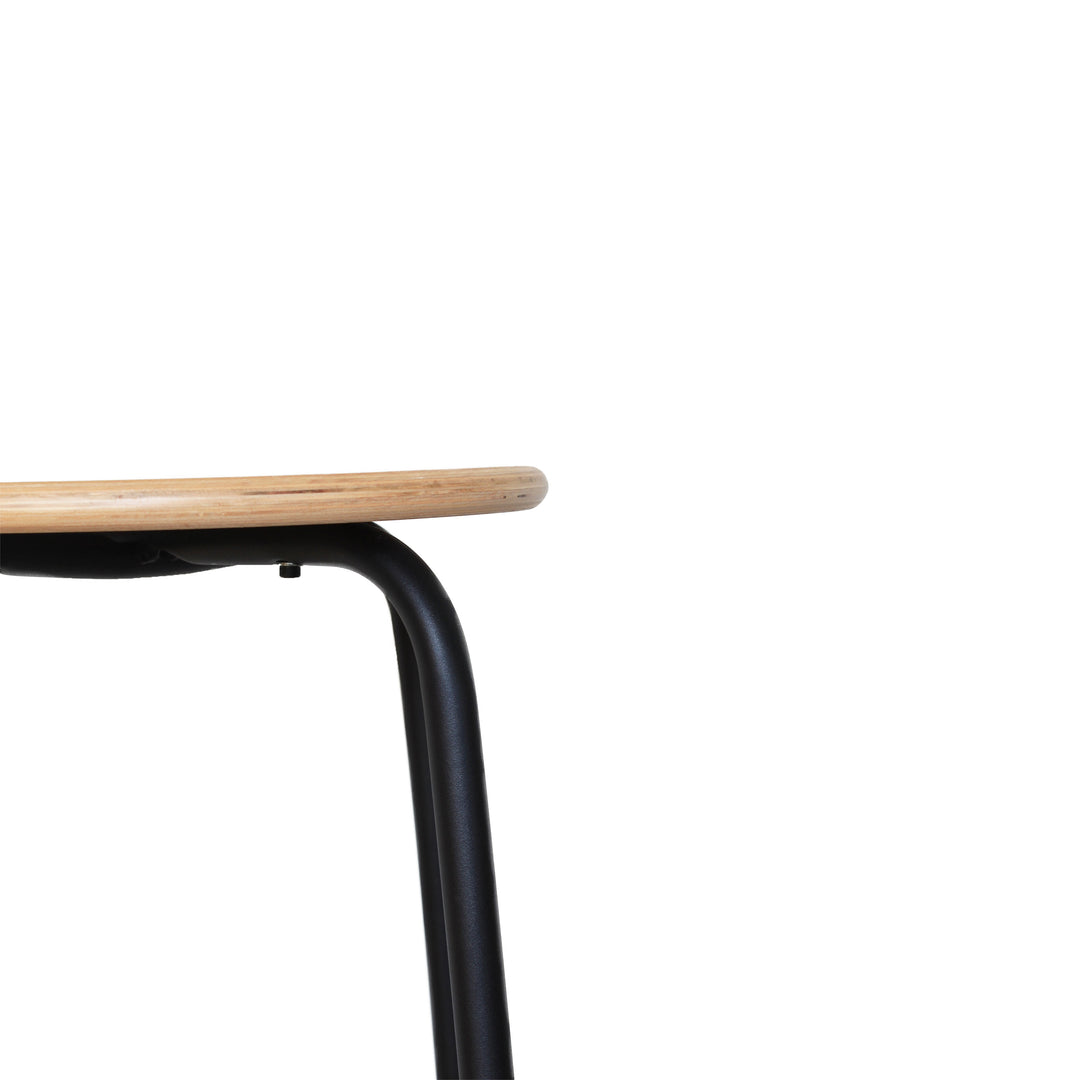 tabouret en bois et hêtre